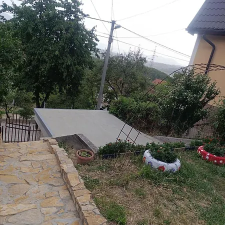 Afea's With A Pool For Relaxation And Enjoyment בית נופש סראייבו