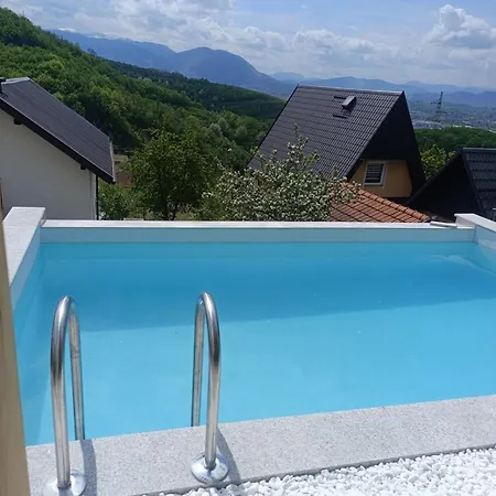 Afea's With A Pool For Relaxation And Enjoyment *